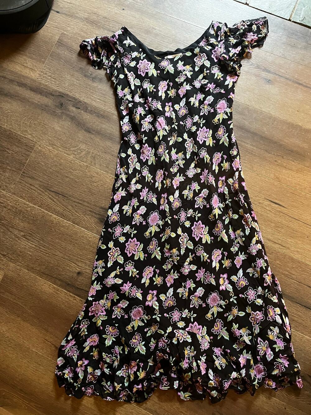 Chadwick’s Silk Floral Dress Size 10 Black Purple Flutter Sleeve Midi 100% Silk